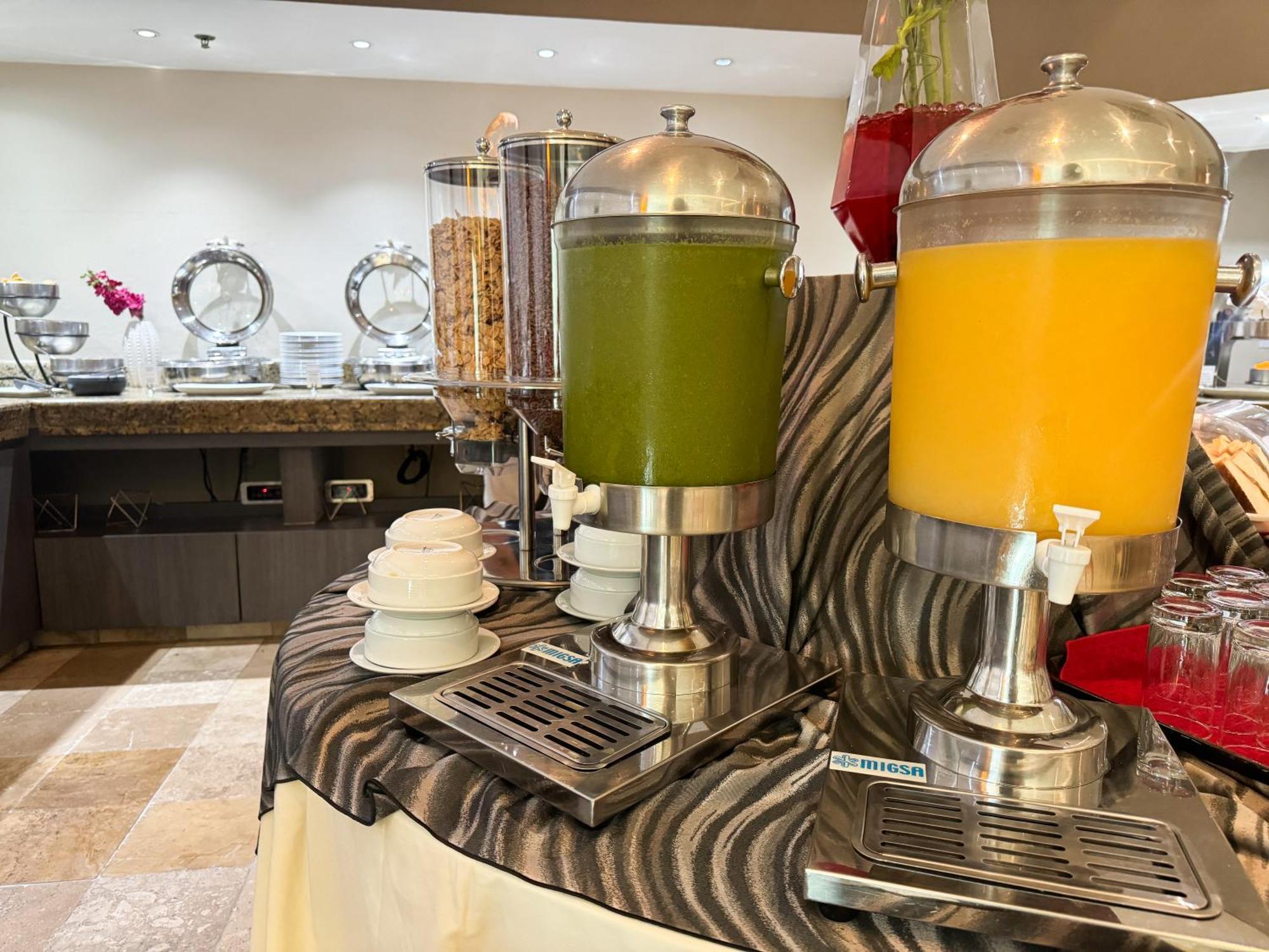 Courtyard By Marriott Tabasco Hotel 4*
